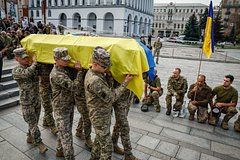 Похороны военного в Киеве